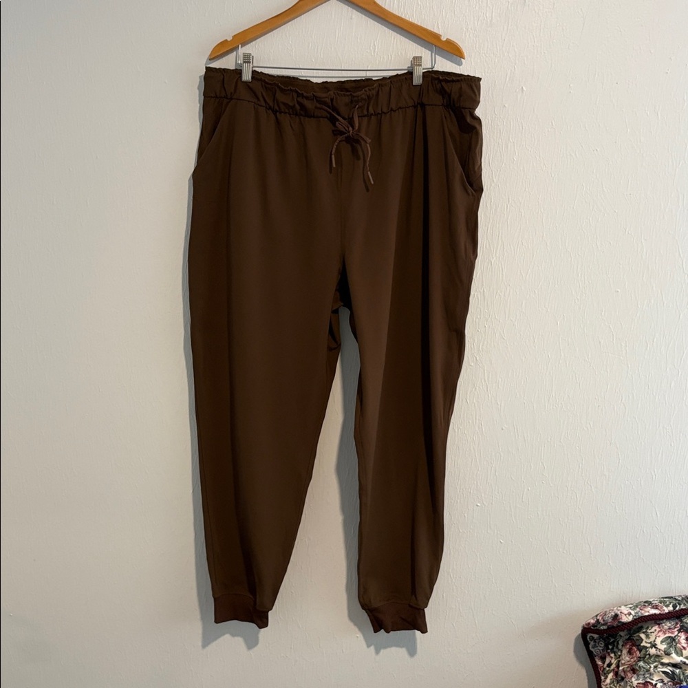 Lululemon Keep Moving Joggers Size 20 2X